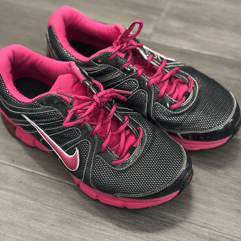 Nike Reax Rocket Hot Pink Black Running Shoes Women’s Size 10 Athletic Sneakers